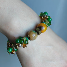 Load image into Gallery viewer, Green and yellow Agate stone bracelet with gold clasp