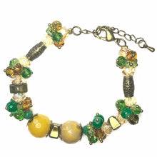 Load image into Gallery viewer, Green and yellow Agate stone bracelet with gold clasp